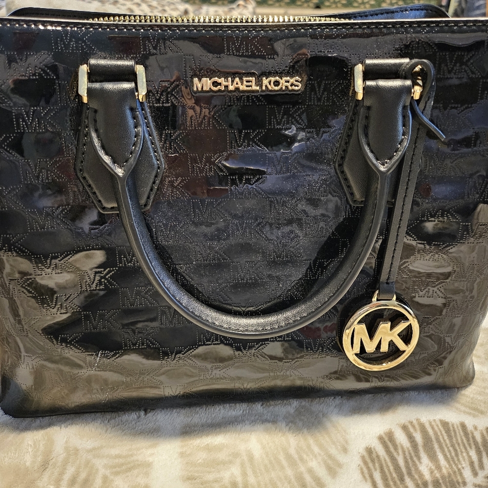 Michael Kors Camille md satchel black